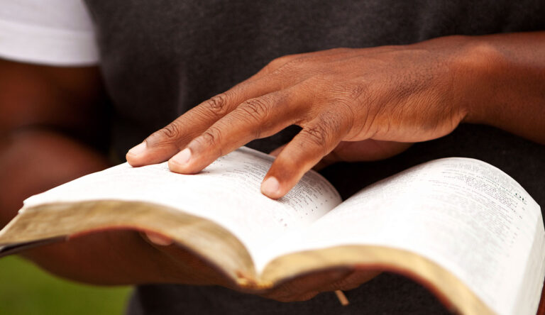 ADF files federal lawsuit to protect Gideons’ right to distribute Bibles on public sidewalk
